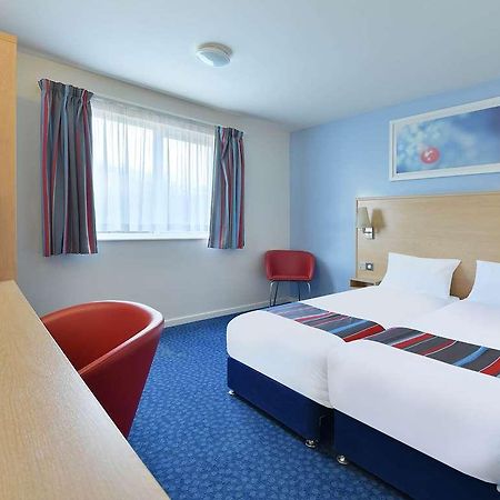 Travelodge Pembroke Dock Phòng bức ảnh