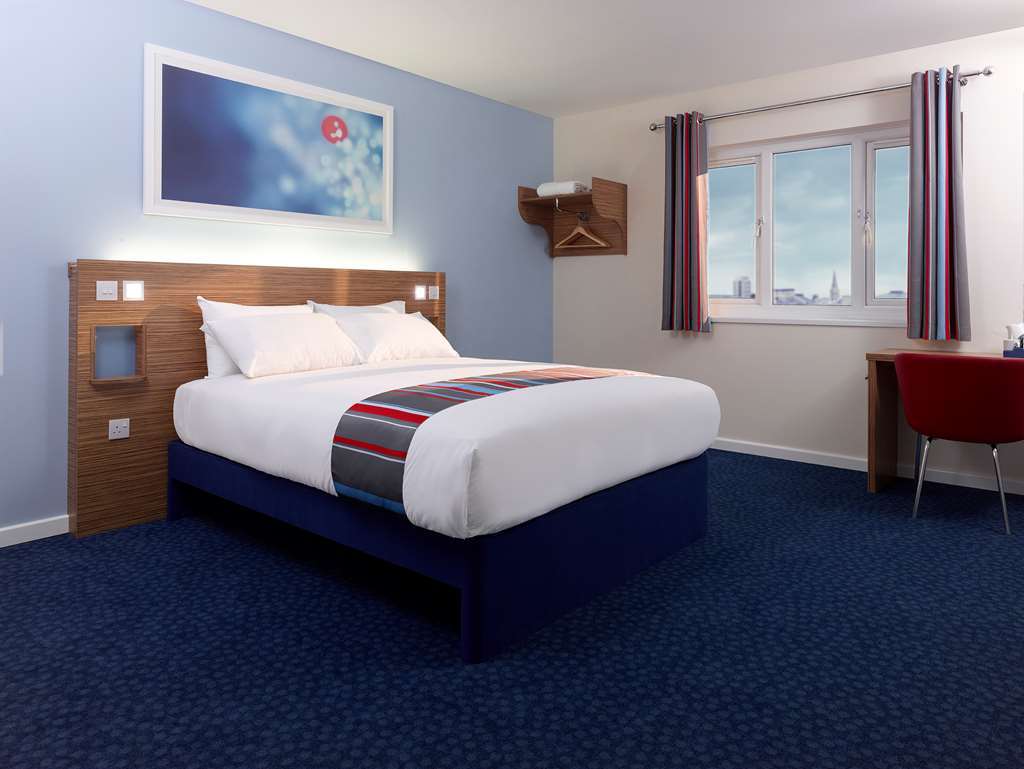 Travelodge Pembroke Dock Phòng bức ảnh