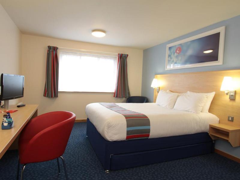 Travelodge Pembroke Dock Ngoại thất bức ảnh