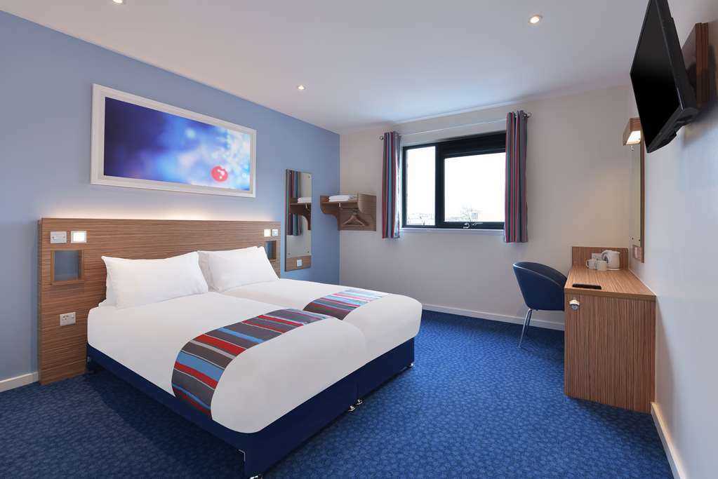 Travelodge Pembroke Dock Phòng bức ảnh